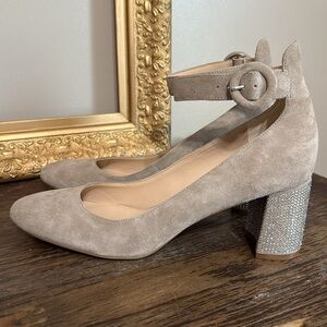 Karl Lagerfeld Paris Taupe Suede Ankle Strap Rhinestone Block‎ Heel Solaine 9.5